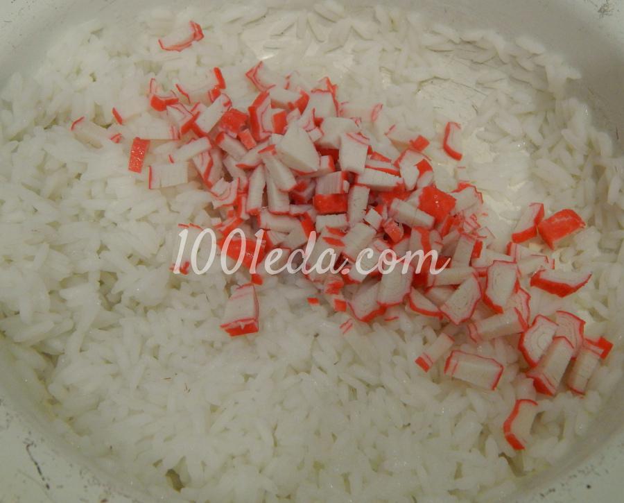 Рулетики из баклажана с крабовыми палочками и рисом: рецепт с пошаговым фото - Шаг №3