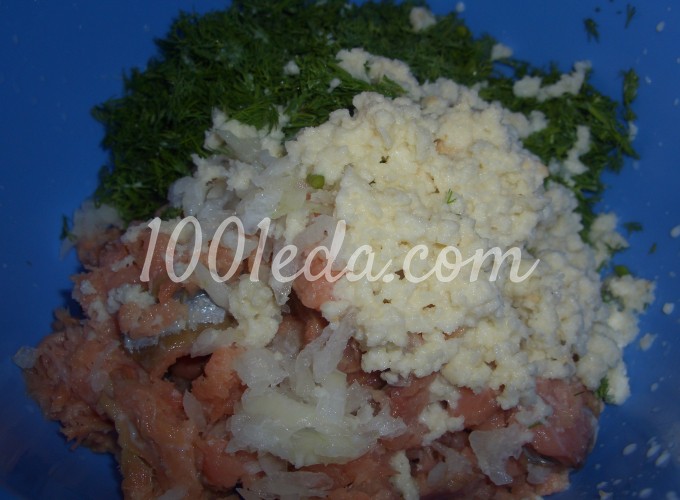 Шарики из красной рыбы в зеленом соусе: рецепт с пошаговым фото - Шаг №2
