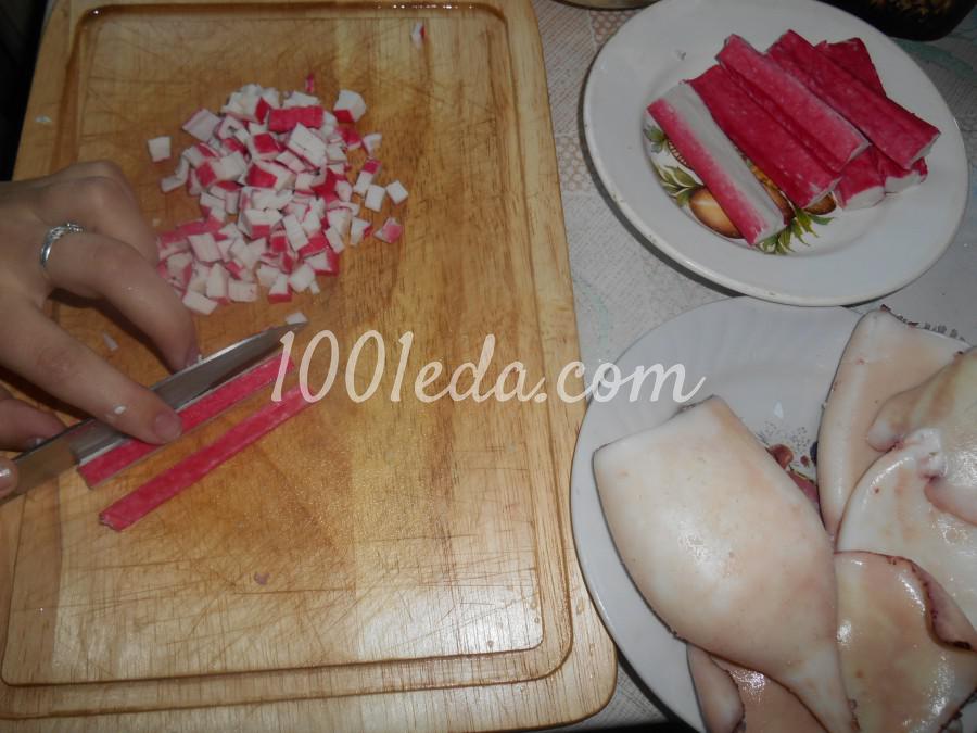 Салат с кальмарами, крабовыми палочками и яблоком: пошаговый с фото - Шаг №2