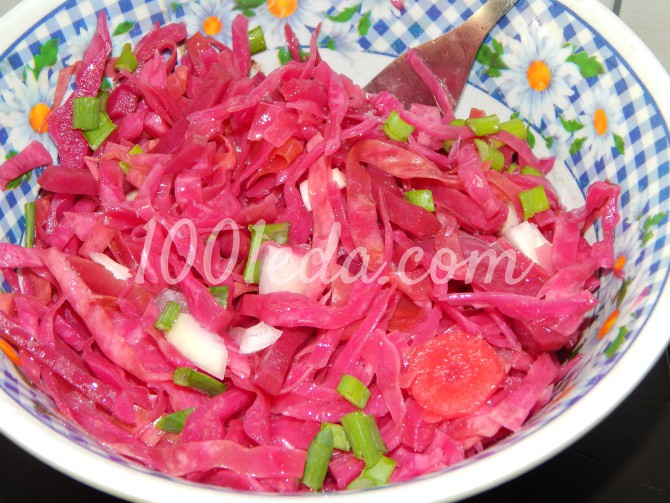 Салат из маринованной капусты - Шаг №1