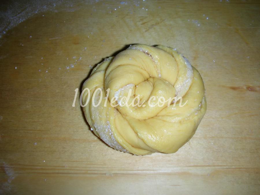 Сладкие булочки на тыквенном сдобном дрожжевом тесте: рецепт с пошаговым фото - Шаг №15