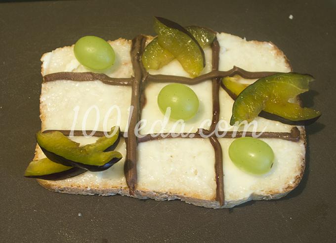 Сладкий бутерброд для ребенка Крестики-нолики: рецепт с пошаговым фото - Шаг №5
