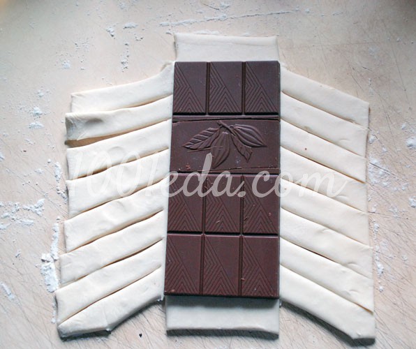 Слойка с шоколадом для сладкоежек больших и маленьких: рецепт с пошаговым фото - Шаг №2