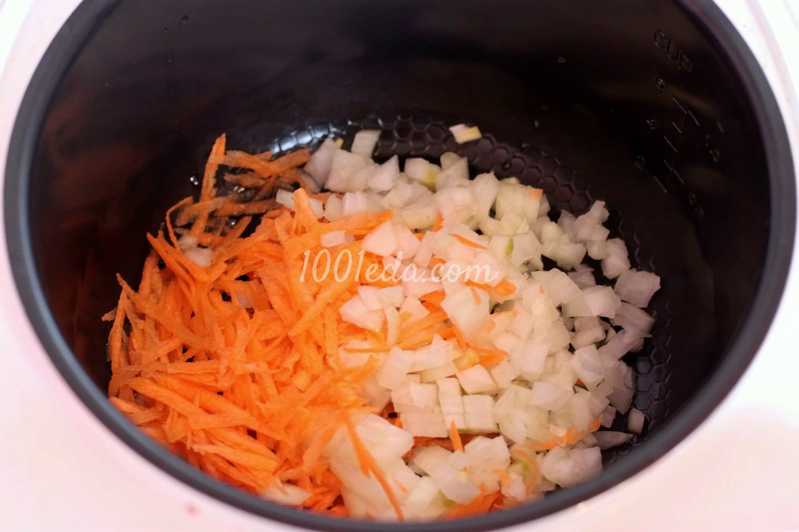 Суп с куриной грудкой,чечевицей и картофелем в мультиварке: рецепт с пошаговым фото - Шаг №4