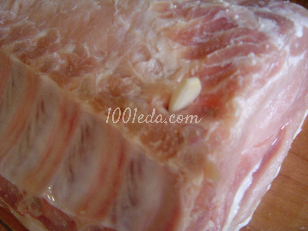 Свиная корейка на луковой подушке: рецепт с пошаговым фото - Шаг №4