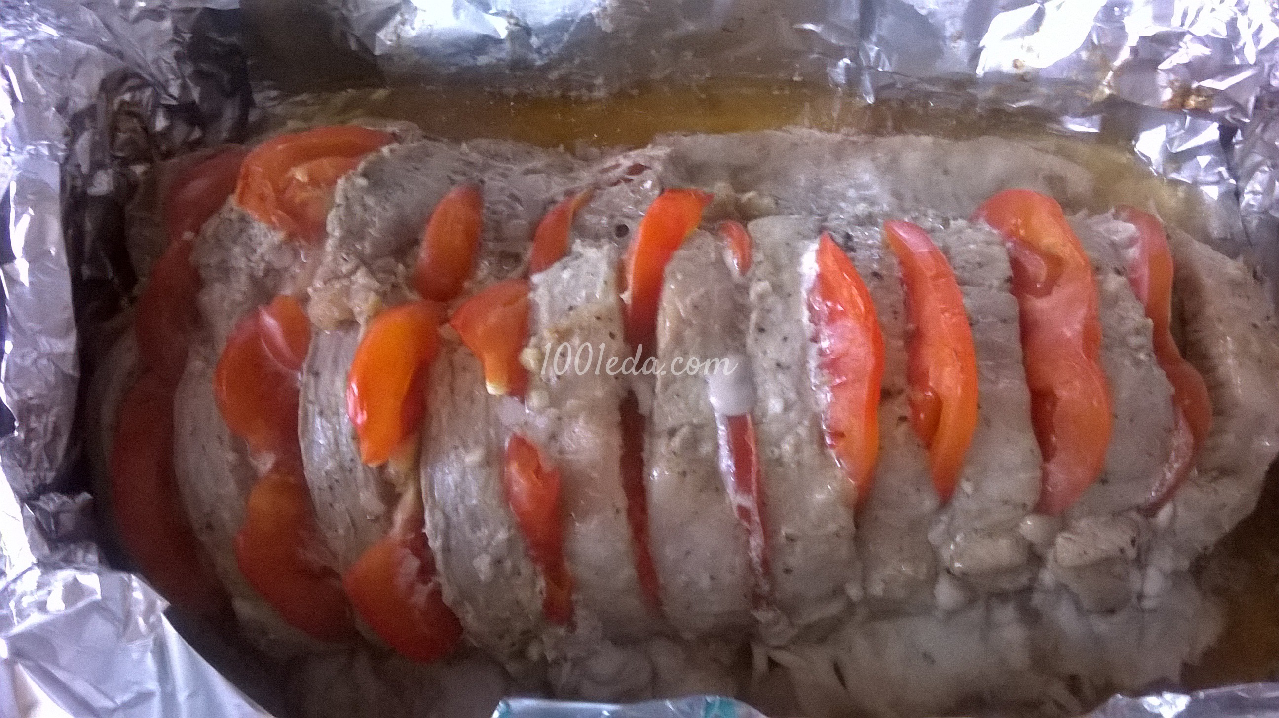 Свинина Гармошка запеченная с томатом и сыром: рецепт с пошаговым фото - Шаг №8