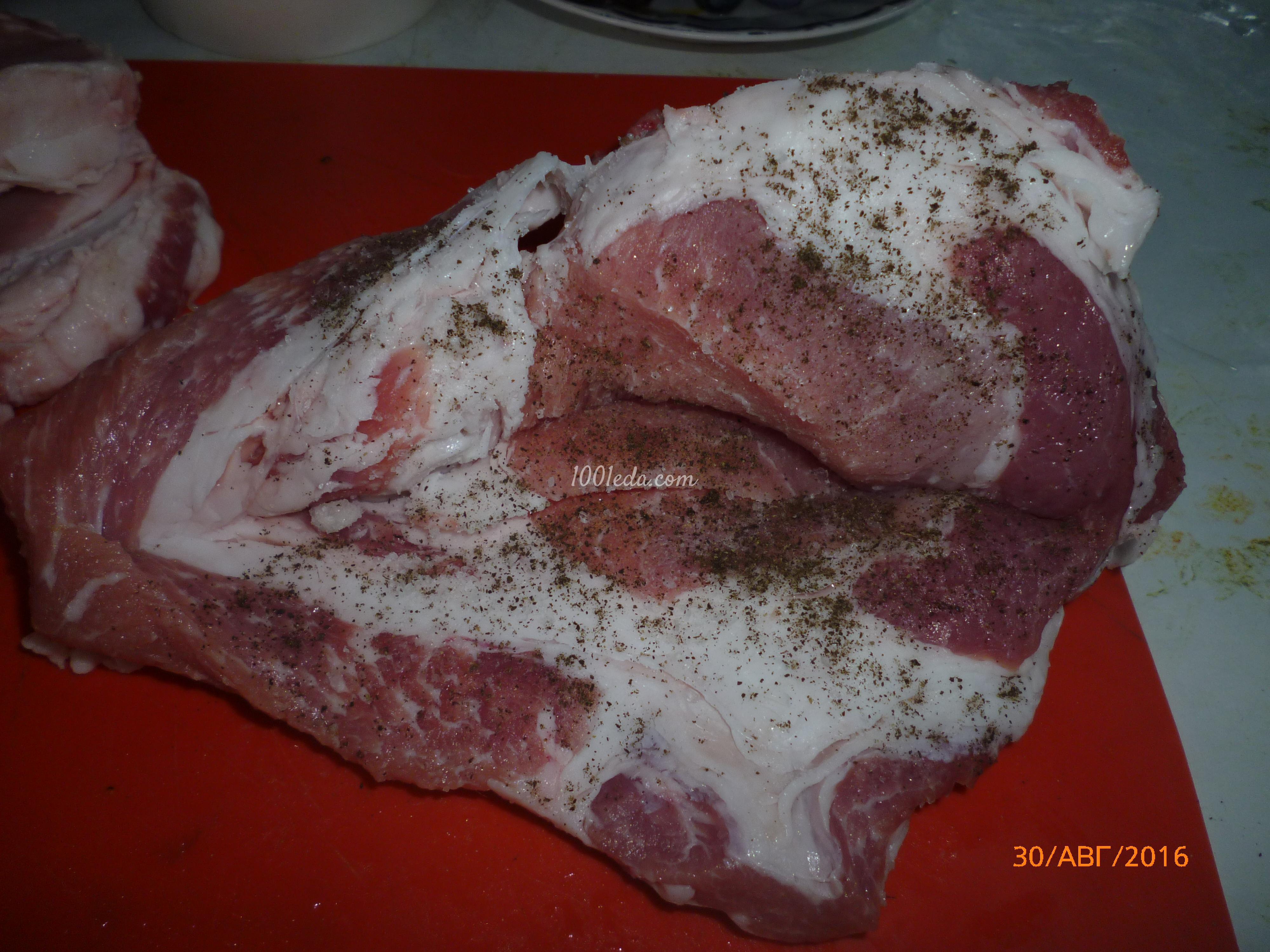 Свиной стейк в винограде на решетке барбекю: рецепт с пошаговым фото - Шаг №3