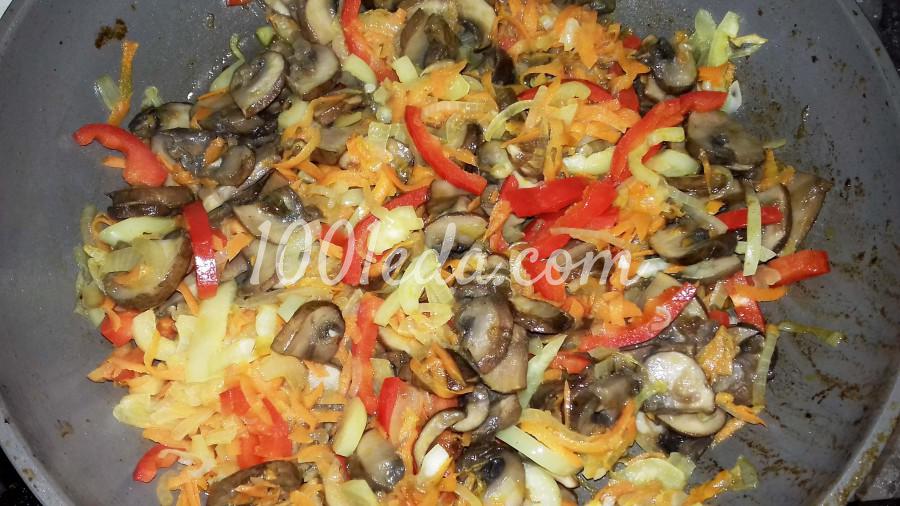 Тыква, запеченная с грибами и овощами в духовке: пошаговое фото - Шаг №3