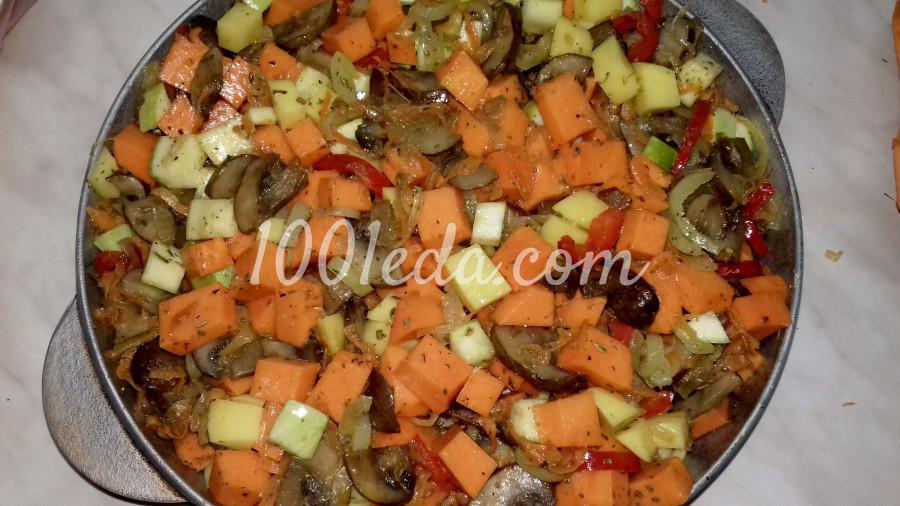 Тыква, запеченная с грибами и овощами в духовке: пошаговое фото - Шаг №6