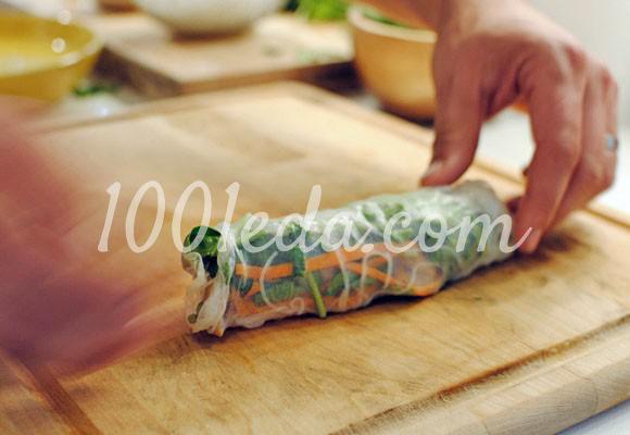 Спринг-роллы с курицей и чесноком: рецепт с пошаговым фото - Шаг №12 Спринг-роллы с курицей и чесноком: рецепт с пошаговым фото - Шаг №12