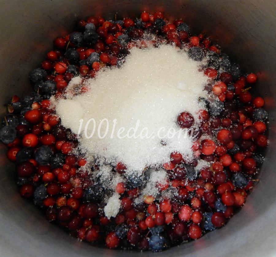 Витаминное варенье из лесных ягод на зиму: рецепт с пошаговым фото - Шаг №2