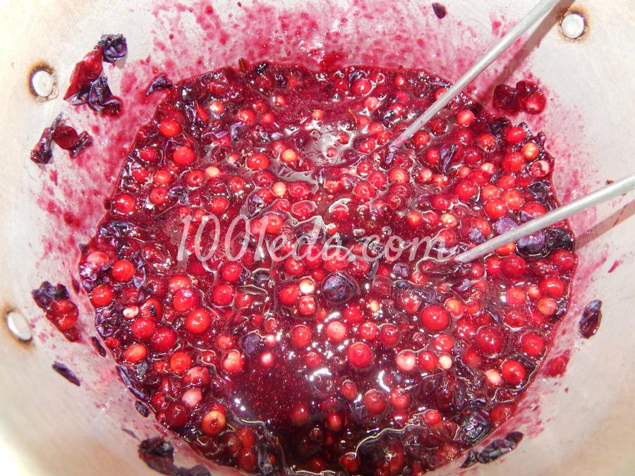 Витаминное варенье из лесных ягод на зиму: рецепт с пошаговым фото - Шаг №3