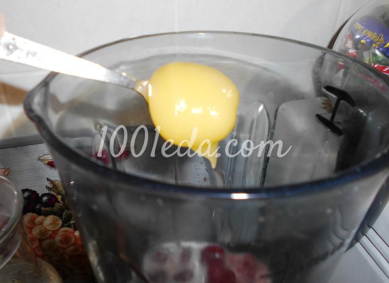 Вкусный ягодный напиток из клубники с топленым молоком: пошаговое фото - Шаг №4