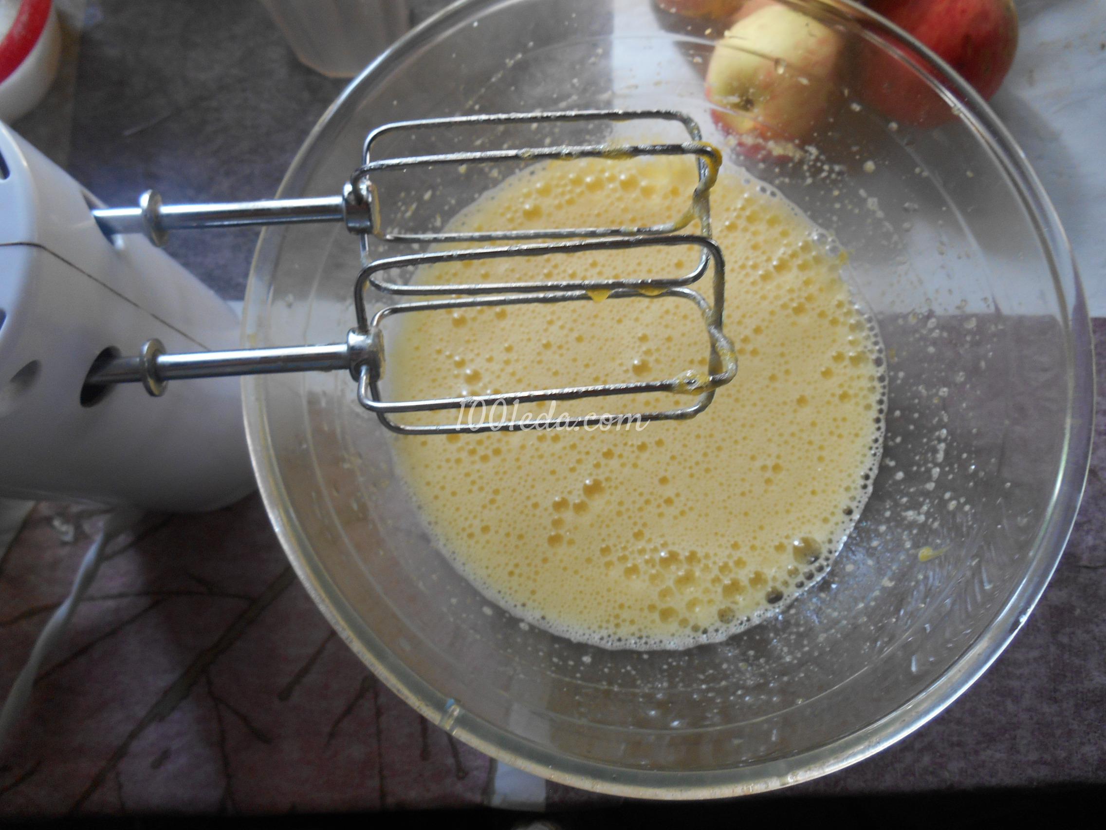 Пирог с яблоками на кукурузной муке
