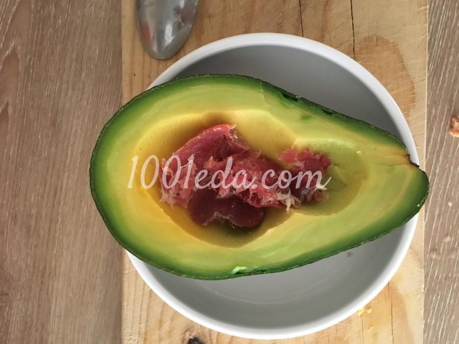 Яичница с беконом в авокадо: рецепт с пошаговым фото - Шаг №3
