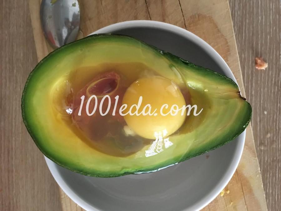 Яичница с беконом в авокадо: рецепт с пошаговым фото - Шаг №4