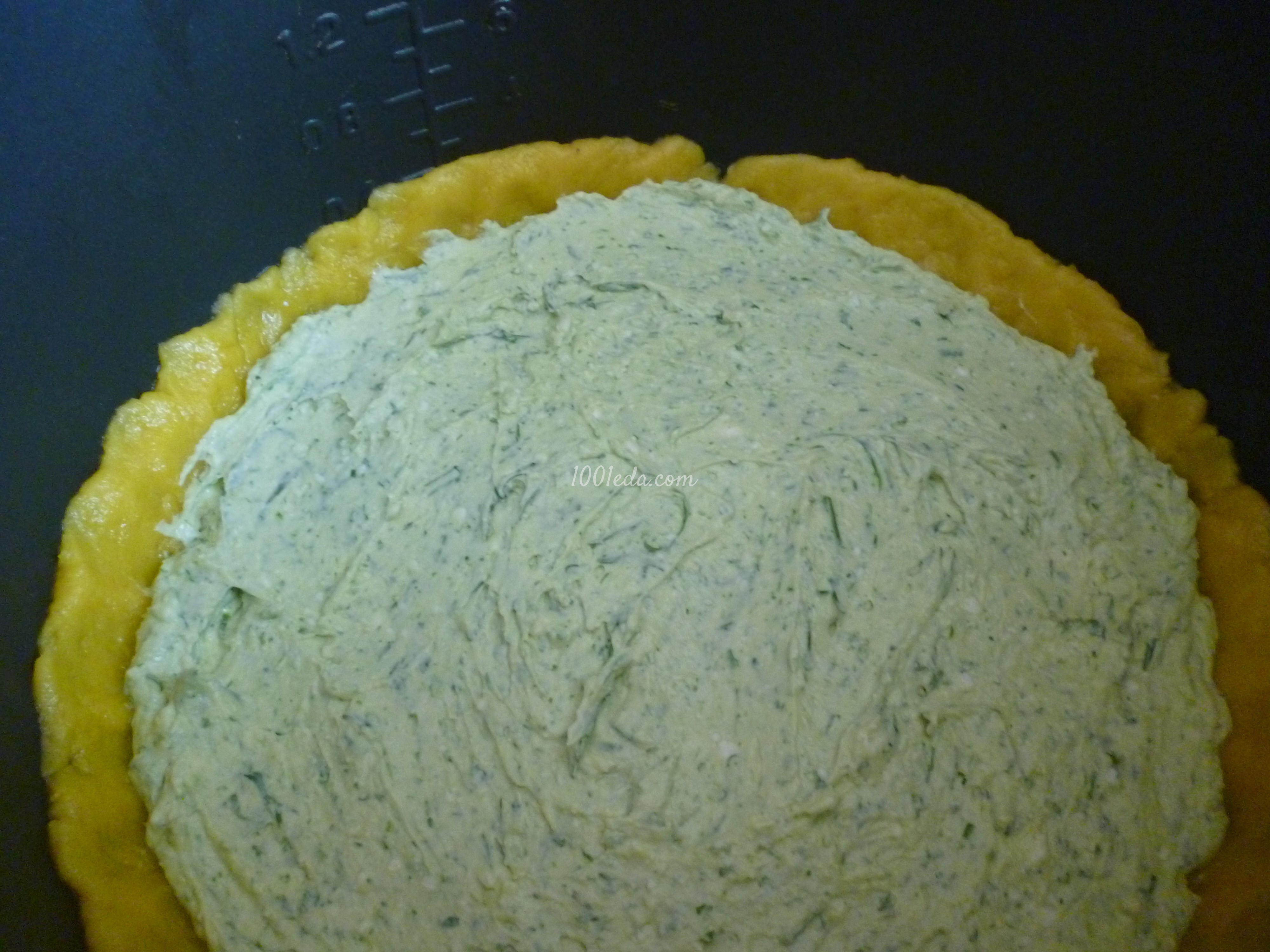 Закусочный пирог с соленым творогом и укропом в мультиварке - Шаг №8