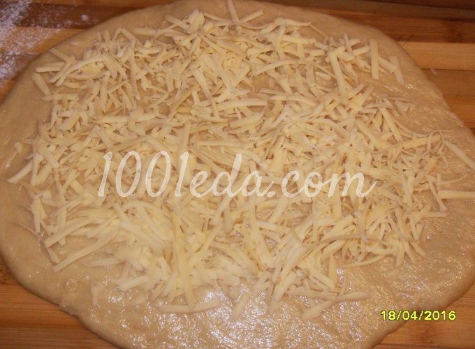 Закусочный пирог с сыром для пикника: рецепт с пошаговым фото - Шаг №4