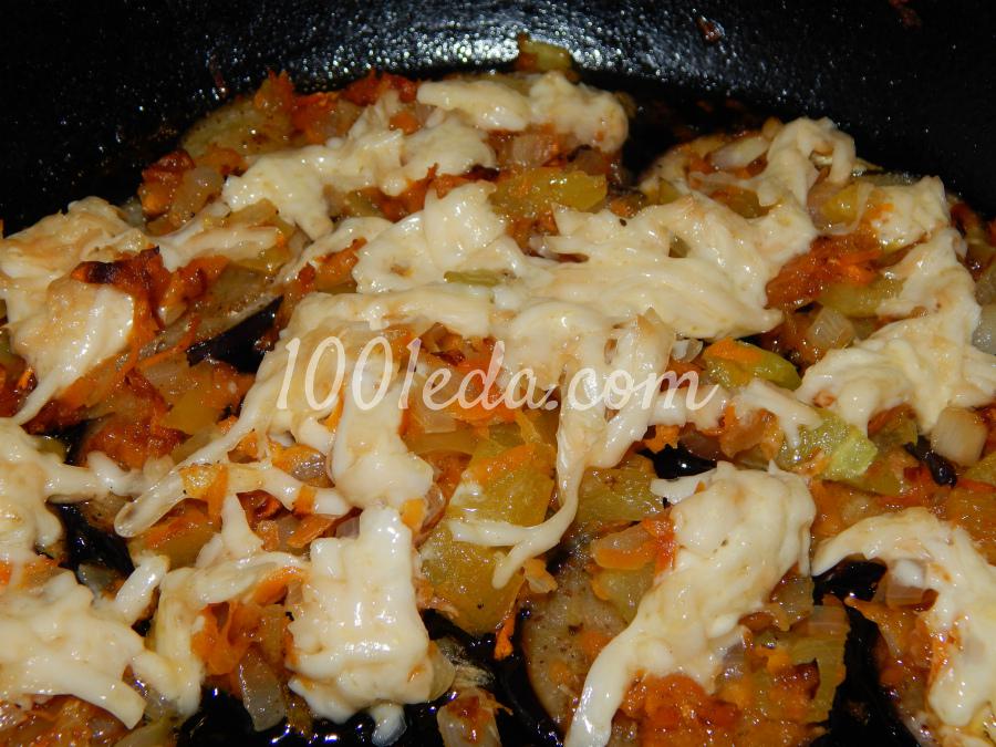 Запеченные бутербродики из баклажана с овощной зажаркой и сыром: рецепт с пошаговым фото - Шаг №9