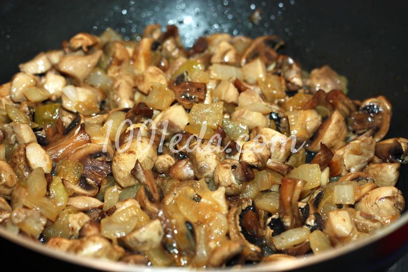 Запеканка из картофеля с грибами в белом соусе под сыром: рецепт с пошаговым фото - Шаг №2