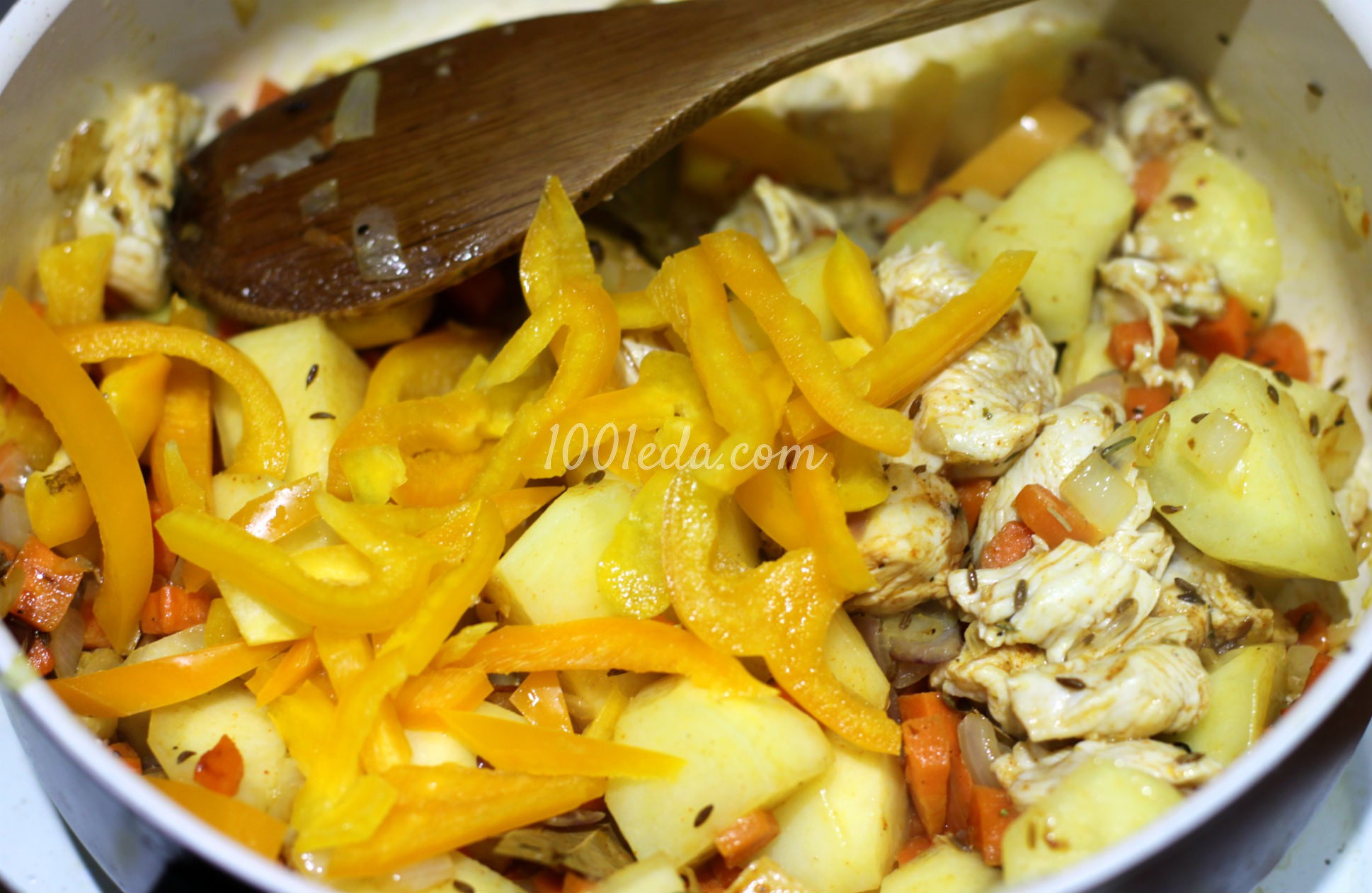Айнтопф с куриной грудкой, овощами и зирой: рецепт с пошаговым фото - Шаг №5