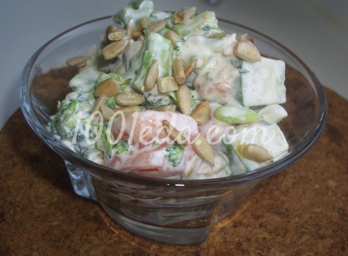 Салат из свежих овощей с брокколи и стручковой фасолью: рецепт с пошаговым фото