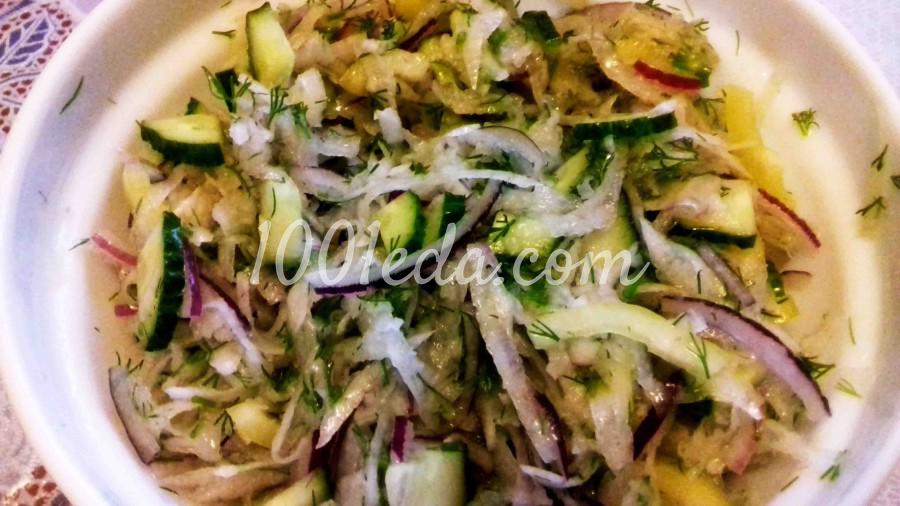 Легкий витаминный салат с дайконом и овощами