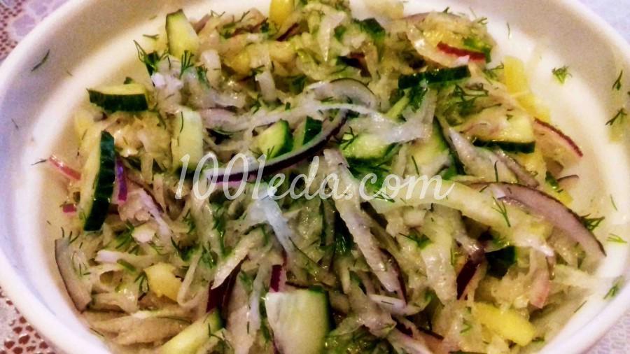Легкий витаминный салат с дайконом и овощами