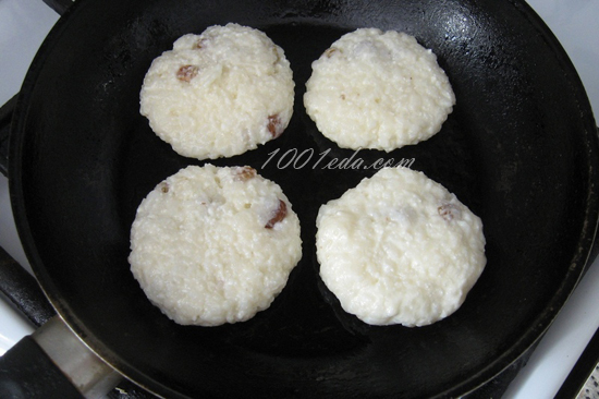Творожно-рисовые биточки с изюмом