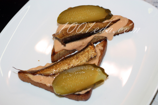Праздничные бутерброды со шпротами: рецепт с пошаговым фото