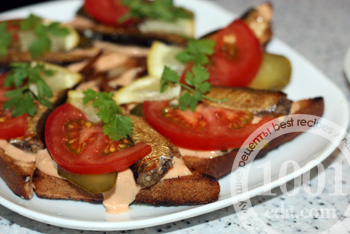 Праздничные бутерброды со шпротами: рецепт с пошаговым фото