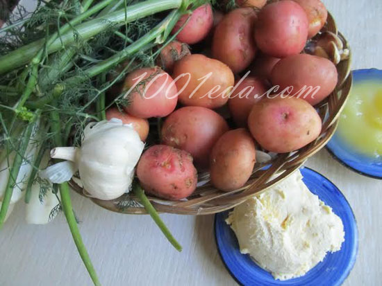 Жареный картофель с чесноком и сметаной