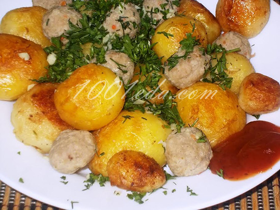Жареная молодая картошка с тефтелями: рецепт с пошаговым фото
