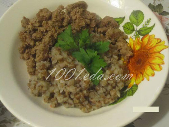 Гречневая каша с солеными огурцами