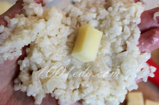 Шарики из рисовой каши с сыром