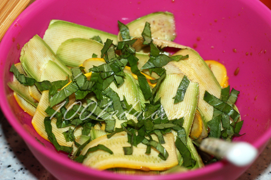 Салат из молодых кабачков: рецепт с пошаговым фото