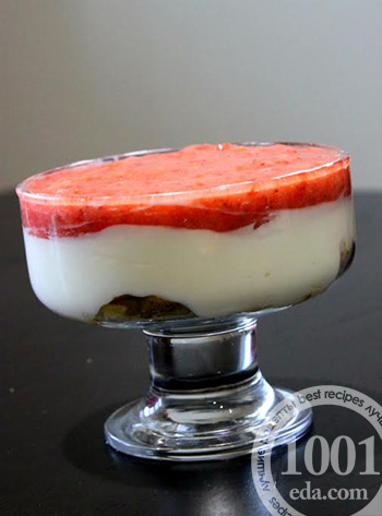Фруктовый салат-десерт Клубничный восторг: рецепт с пошаговым фото