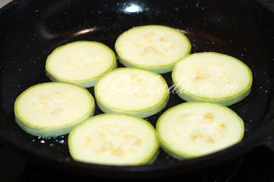 Сочная куриная грудка с овощами под сыром и кунжутом: рецепт с пошаговыми фото