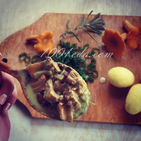 Жюльен с лисичками и молодым картофелем