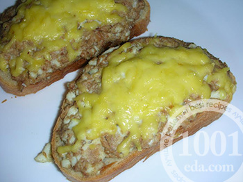 Горячие бутерброды с консервированной сайрой: рецепт с пошаговым фото