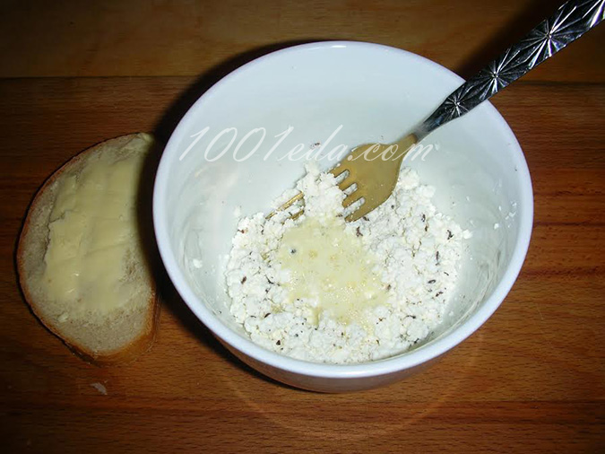 Горячий бутерброд с творогом и тмином: рецепт с пошаговым фото