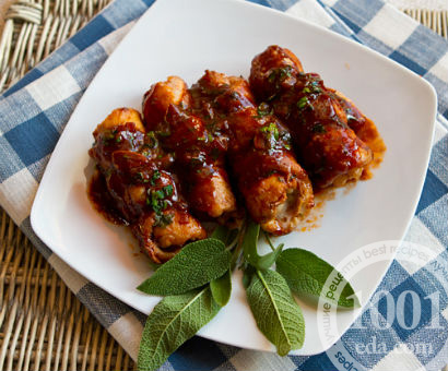 Мясной рулет с курагой и грецким орехом