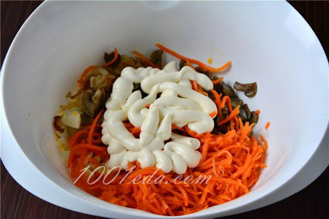 Салат с грибами и корейской морковью