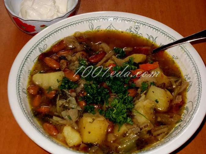 Овощной суп с фасолью в мультиварке