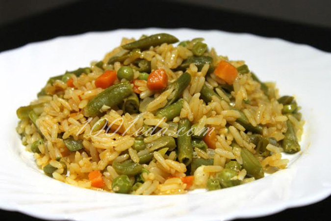 Вегетарианский рис в сковороде