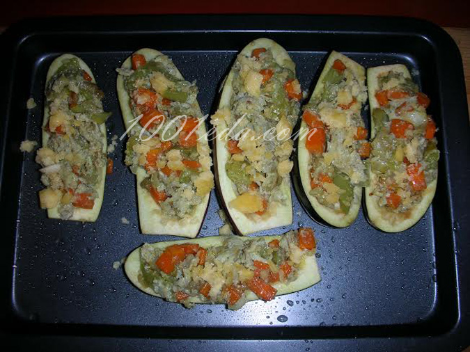 Запеченные баклажаны с овощами