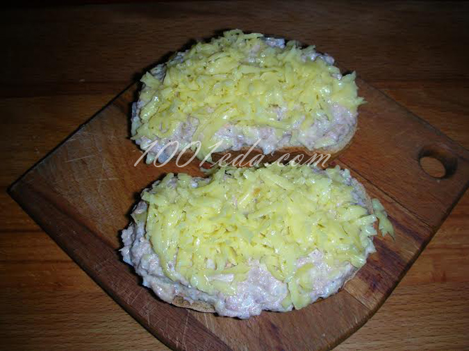 Горячие бутерброды с тунцом и сыром