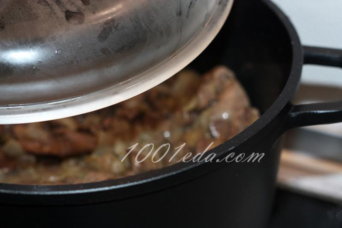 Куриная печень, тушеная с луком: рецепт с пошаговым фото