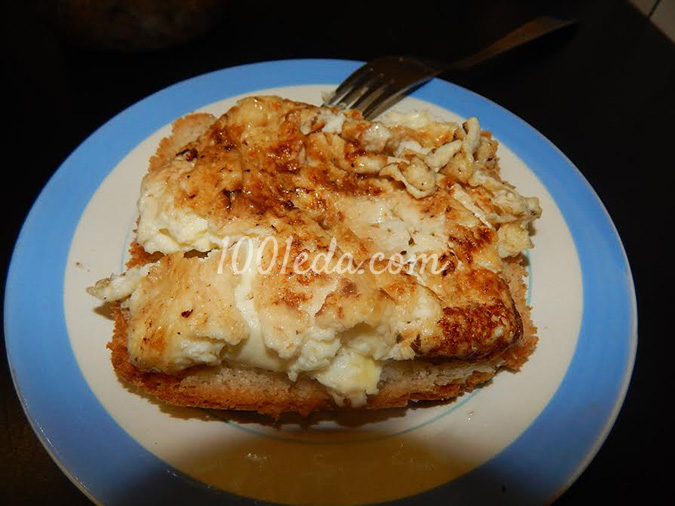 Горячий бутерброд Грибная подушка на омлете: рецепт с пошаговым фото