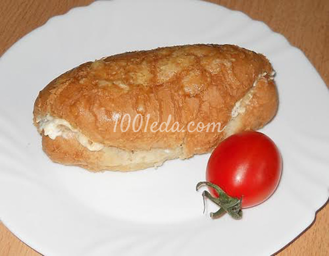 Горячий бутерброд-рулет с грибами